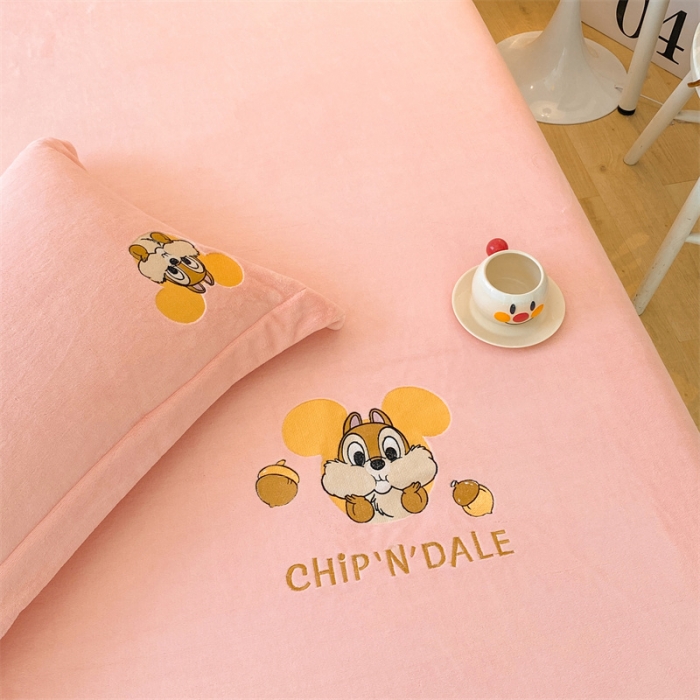 91家纺网 家纺一手货源 找家纺 蓝巢 2022新款牛奶绒迪士尼单床笠 迪士尼-浅粉