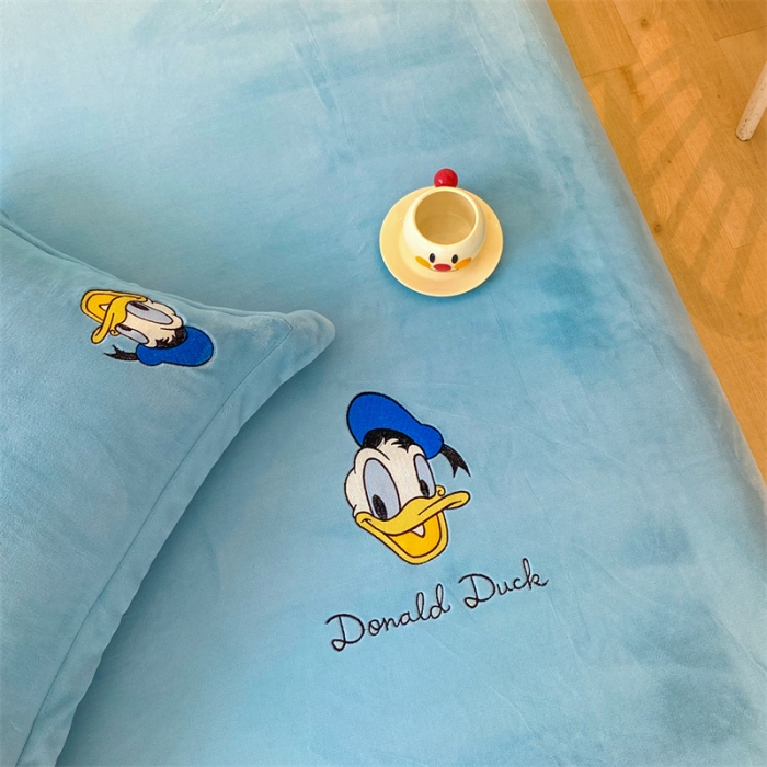 91家纺网 家纺一手货源 找家纺 蓝巢 2022新款牛奶绒迪士尼单床笠 迪士尼-天空蓝