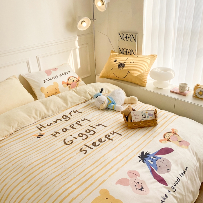 91家纺网 家纺一手货源 找家纺 圆岛家纺 2022新款迪士尼大版牛奶绒宝宝绒四件套 维尼家族