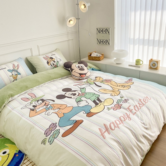 91家纺网 家纺一手货源 找家纺 圆岛家纺2022新款迪士尼大版牛奶绒宝宝绒四件套 米老鼠家族