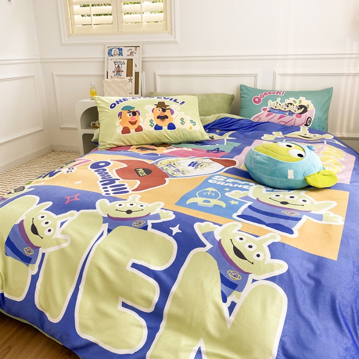 91家纺网 家纺一手货源 找家纺 圆岛家纺 2022新款迪士尼大版牛奶绒宝宝绒四件套 三眼仔