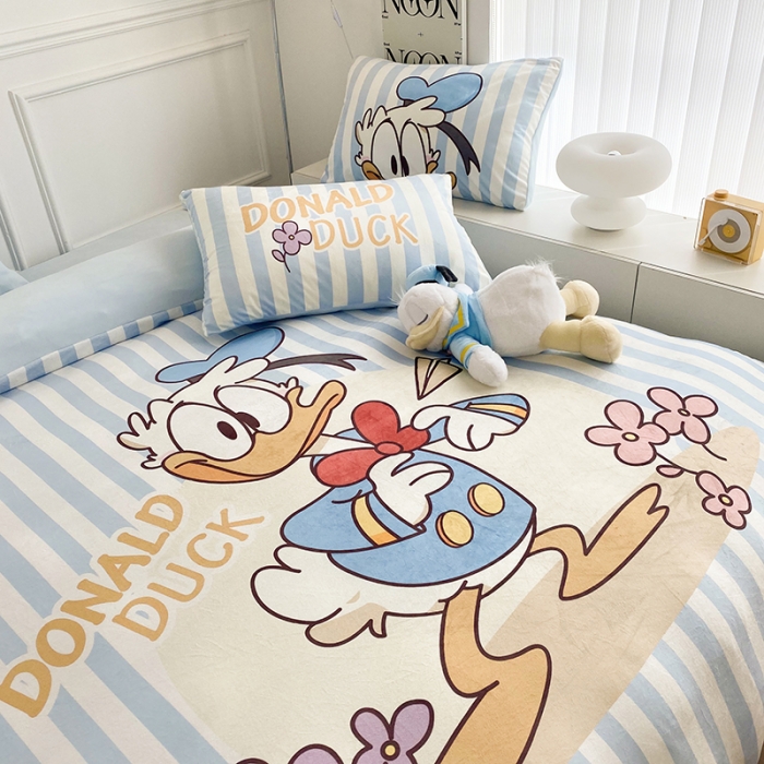 91家纺网 家纺一手货源 找家纺 圆岛家纺 2022新款迪士尼大版牛奶绒宝宝绒四件套 唐老鸭