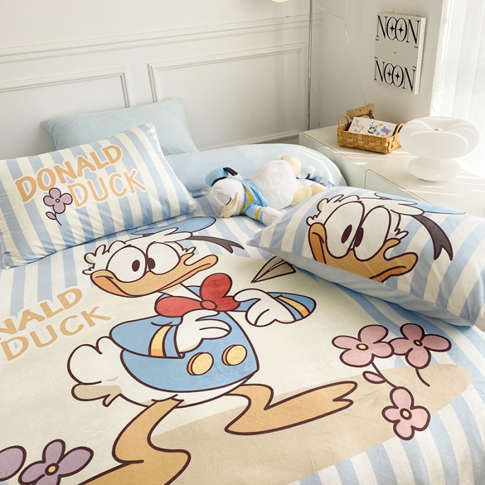 91家纺网 家纺一手货源 找家纺 圆岛家纺 2022新款迪士尼大版牛奶绒宝宝绒四件套 唐老鸭