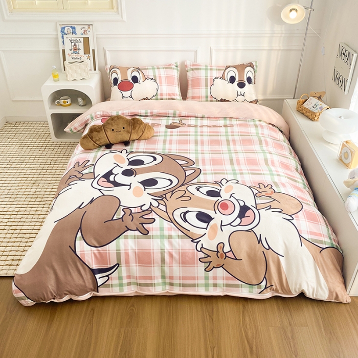 91家纺网 家纺一手货源 找家纺 圆岛家纺 2022新款迪士尼大版牛奶绒宝宝绒四件套 奇奇蒂蒂