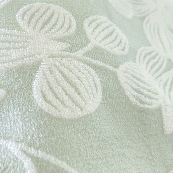 91家纺网 家纺一手货源 找家纺 琪格格纺织2023雕花牛奶绒VS兔兔绒四件套 爱在秋冬-浅绿