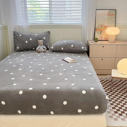 91家纺网 家纺一手货源 找家纺 （总）三朵 2022新款高克重牛奶绒印花床笠