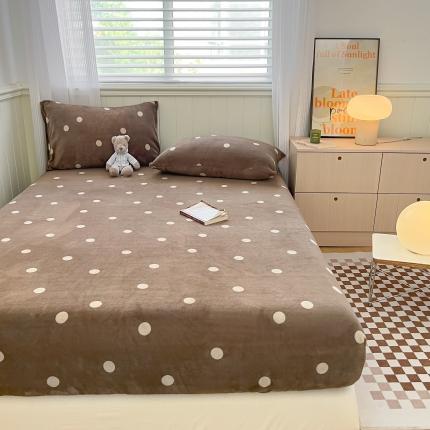 91家纺网 家纺一手货源 找家纺 （总）三朵 2022新款高克重牛奶绒印花床笠