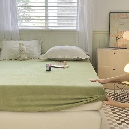 91家纺网 家纺一手货源 找家纺 （总）三朵 2022新款高克重牛奶绒印花床笠