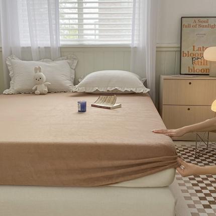 91家纺网 家纺一手货源 找家纺 （总）三朵 2022新款高克重牛奶绒印花床笠