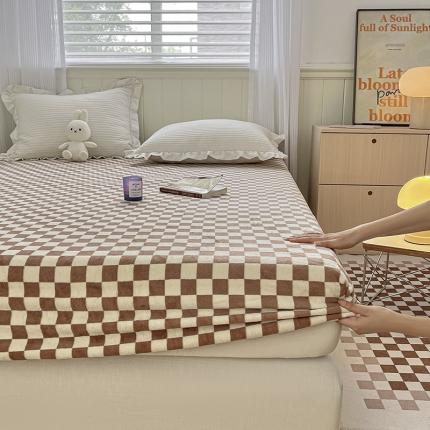 91家纺网 家纺一手货源 找家纺 （总）三朵 2022新款高克重牛奶绒印花床笠