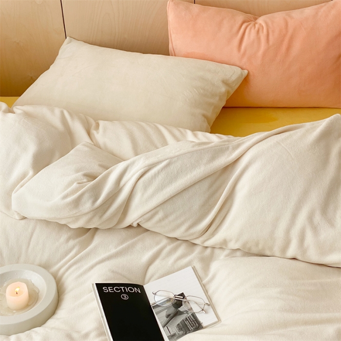 91家纺网 家纺一手货源 找家纺 时光里2022新款纯色混搭18色系列四件套 奶白配黄玉白