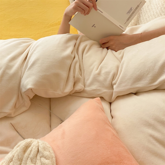 91家纺网 家纺一手货源 找家纺 时光里2022新款纯色混搭18色系列四件套 奶白配黄玉白