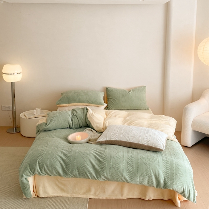 91家纺网 家纺一手货源 找家纺 梦享生活 新款加厚牛奶雕花绒四件套 菱形格-绿（普通款）