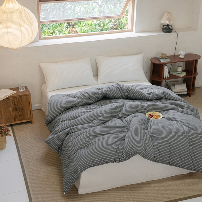 91家纺网 家纺一手货源 找家纺 棉邦2022新款全棉水洗棉大豆被 黑细条