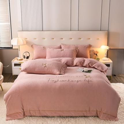 91家纺网 家纺一手货源 找家纺 （总）金麦 2022新款230克全消光A类牛奶绒四件套-梦鹿