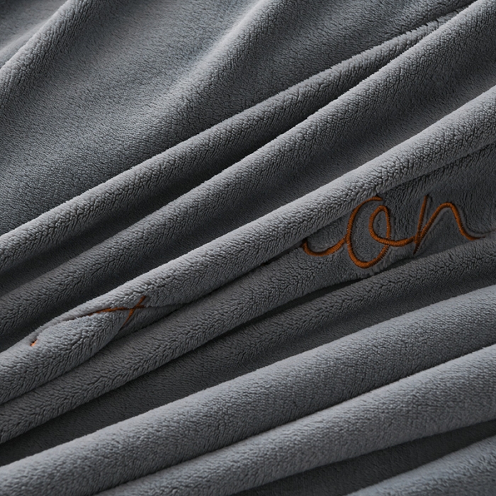 91家纺网 家纺一手货源 找家纺 金麦 2022新款230克全消光A类牛奶绒四件套-梦鹿 浅灰