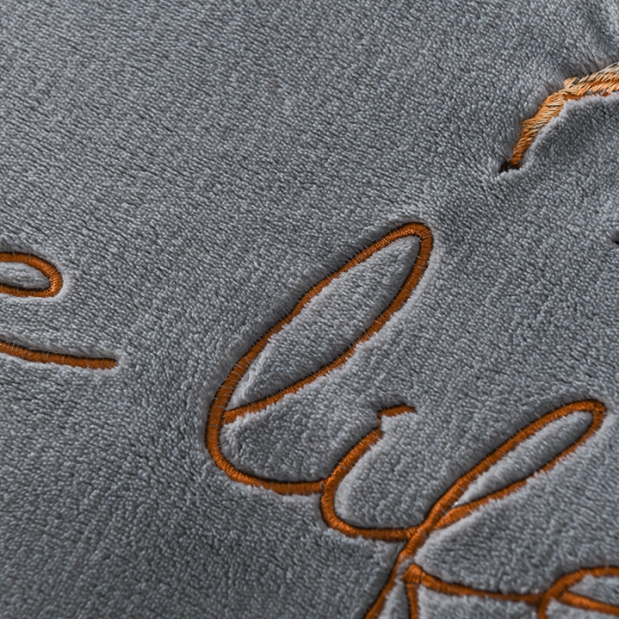 91家纺网 家纺一手货源 找家纺 金麦 2022新款230克全消光A类牛奶绒四件套-梦鹿 浅灰