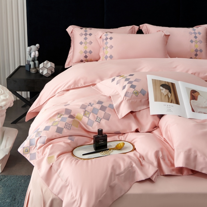 91家纺网 家纺一手货源 找家纺 宅家居 180支阿克苏长绒棉刺绣全棉四件套-芙尼系列 樱花粉