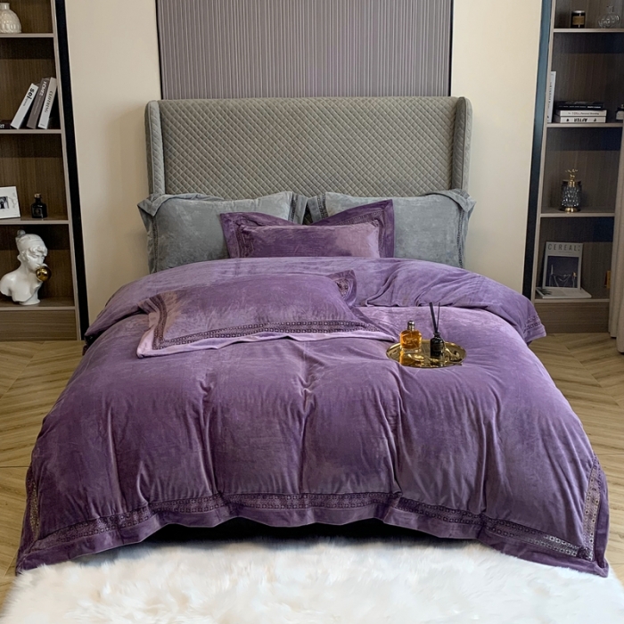 91家纺网 家纺一手货源 找家纺 榻尚 新款新款婴儿绒牛奶绒纯色镂空高端绒四件套 气质紫