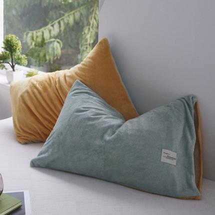 91家纺网 家纺一手货源 找家纺 爱港 2023冬季新款加厚牛奶绒法莱绒肌理纹枕套 绿+黄