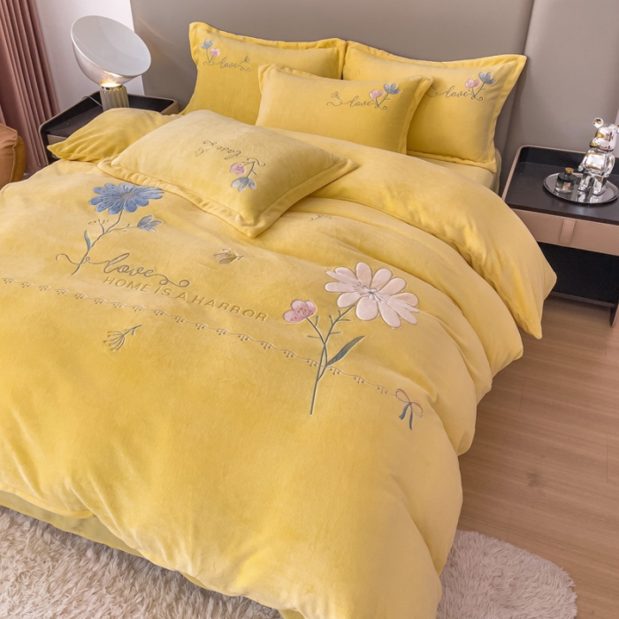 91家纺网 家纺一手货源 找家纺 靓生活 2022新款纯色牛奶绒绣花小清新床裙四件套-初遇 奶油黄