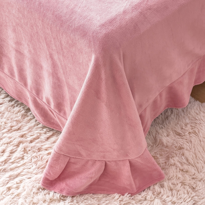 91家纺网 家纺一手货源 找家纺 靓生活 2022新款纯色牛奶绒绣花小清新床裙四件套-初遇 豆沙