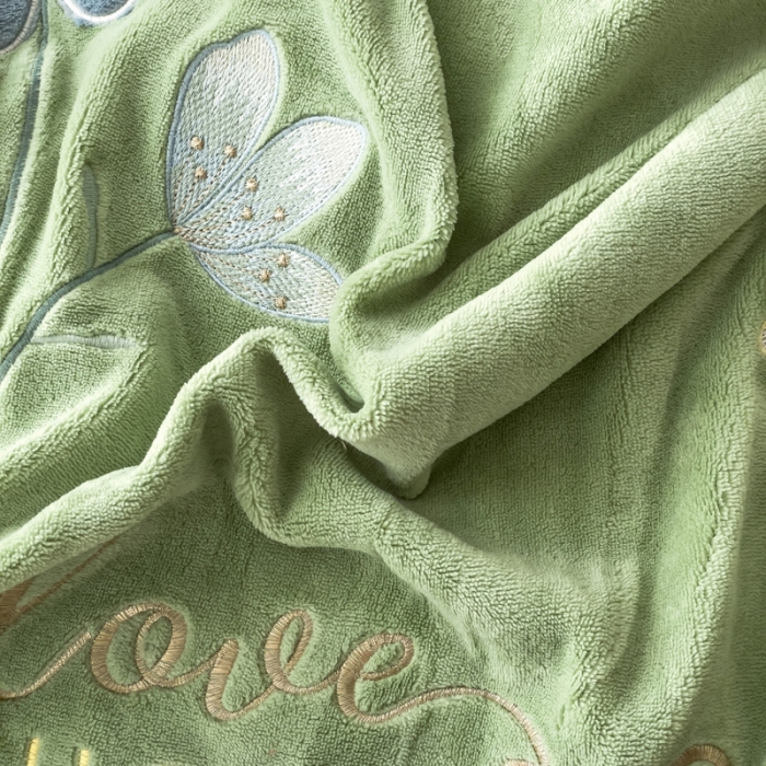 91家纺网 家纺一手货源 找家纺 靓生活 2022新款纯色牛奶绒绣花小清新床裙四件套-初遇 绿色