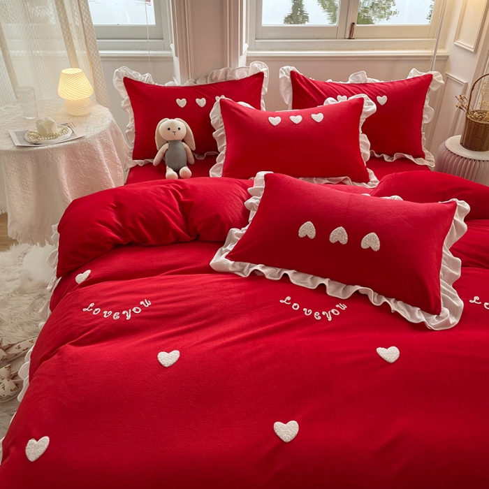 91家纺网 家纺一手货源 找家纺 金米诺 2022直播供货韩版花边纯色牛奶绒水晶四件套 大红