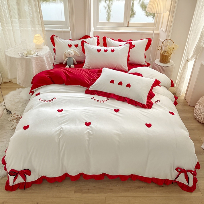 91家纺网 家纺一手货源 找家纺 金米诺 2022直播供货韩版花边纯色牛奶绒水晶四件套 珍珠白拼红