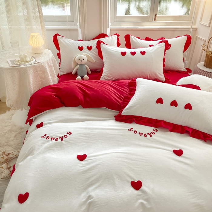 91家纺网 家纺一手货源 找家纺 金米诺 2022直播供货韩版花边纯色牛奶绒水晶四件套 珍珠白拼红