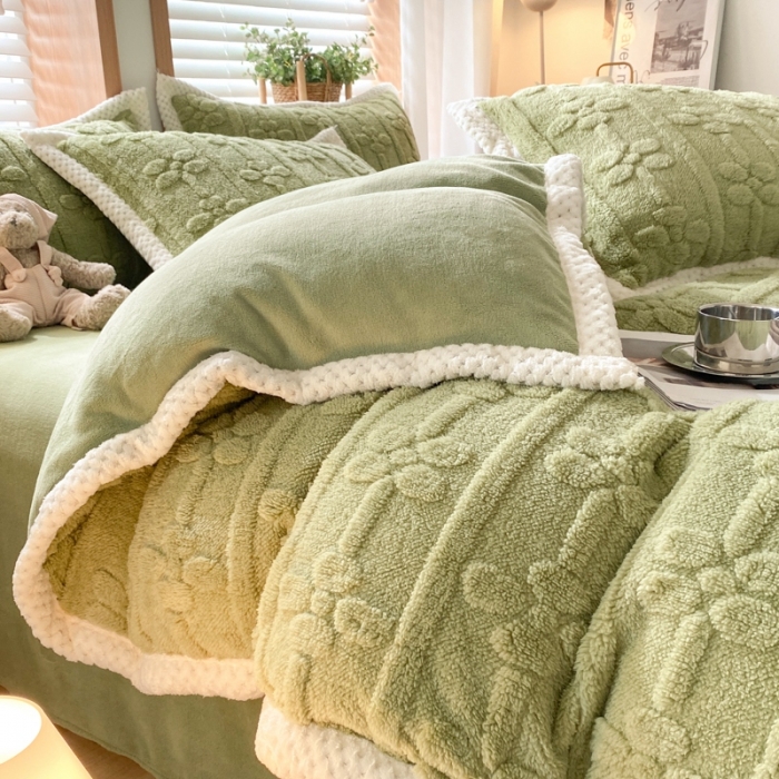 91家纺网 家纺一手货源 找家纺 蜜柚2024新款四叶草系列提花塔芙绒四件套四件套四叶草-果绿