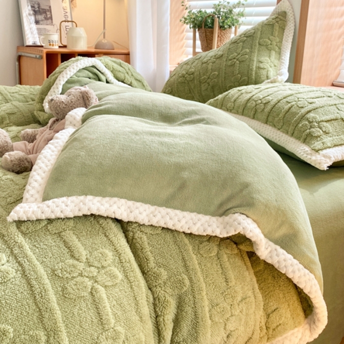 91家纺网 家纺一手货源 找家纺 蜜柚2024新款四叶草系列提花塔芙绒四件套四件套四叶草-果绿