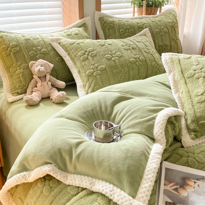 91家纺网 家纺一手货源 找家纺 蜜柚2024新款四叶草系列提花塔芙绒四件套四件套四叶草-果绿