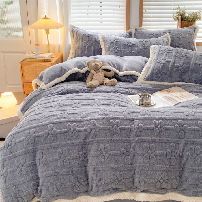 91家纺网 家纺一手货源 找家纺 蜜柚2024新款四叶草系列提花塔芙绒四件套 四叶草-星空灰