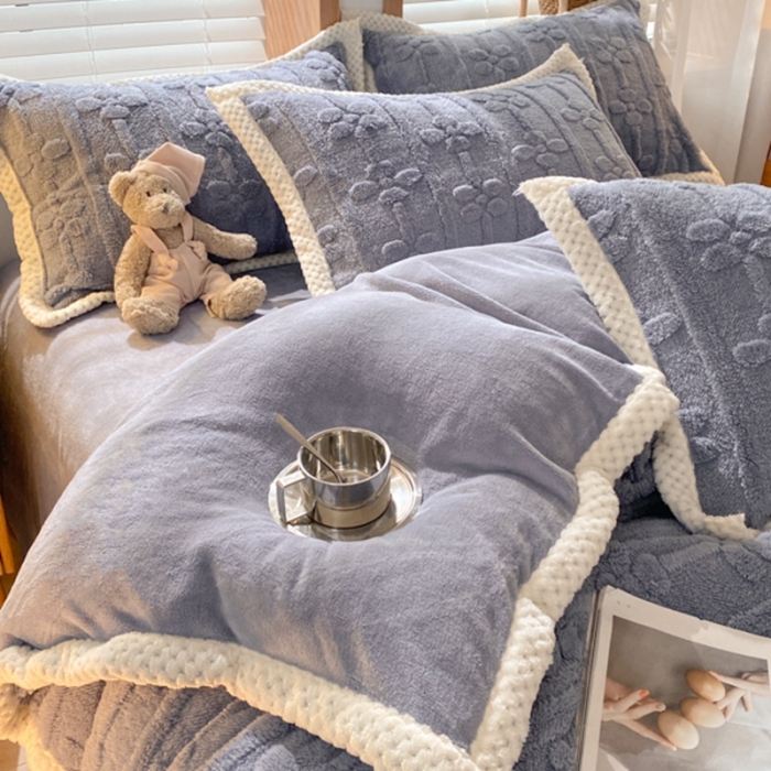 91家纺网 家纺一手货源 找家纺 蜜柚2024新款四叶草系列提花塔芙绒四件套 四叶草-星空灰