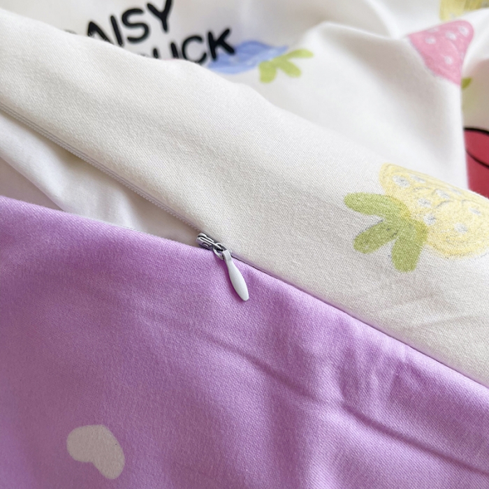 91家纺网 家纺一手货源 找家纺 小芽 迪士尼植物羊绒四件套 草莓黛西