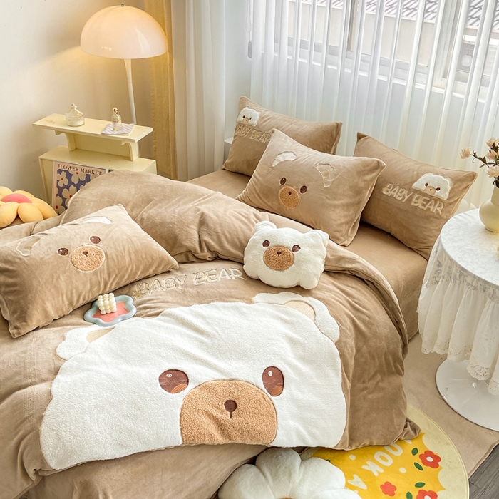 91家纺网 家纺一手货源 找家纺 （总）涵宸2022新款加厚牛奶绒贴布绣系列四件套