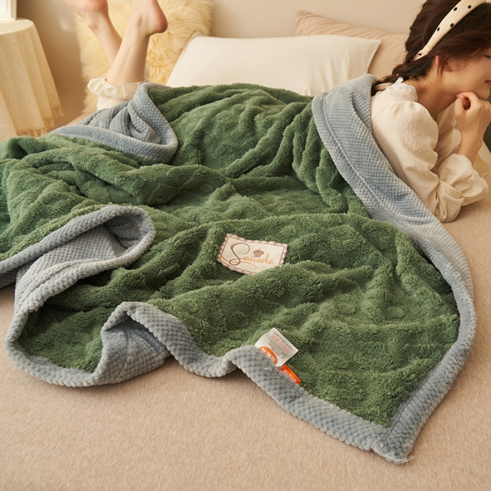 91家纺网 家纺一手货源 找家纺 21度C 2023新款塔复绒+贝贝绒双层复合毯 凌角点-灰绿