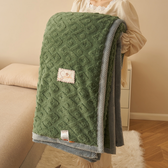 91家纺网 家纺一手货源 找家纺 21度C 2023新款塔复绒+贝贝绒双层复合毯 凌角点-灰绿