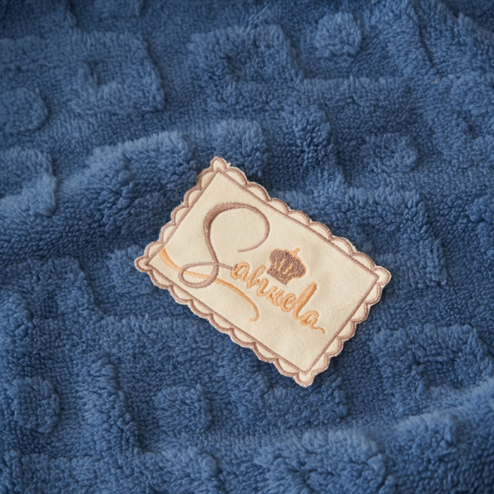 91家纺网 家纺一手货源 找家纺 21度C 2023新款塔复绒+贝贝绒双层复合毯 凌角点-深紫蓝