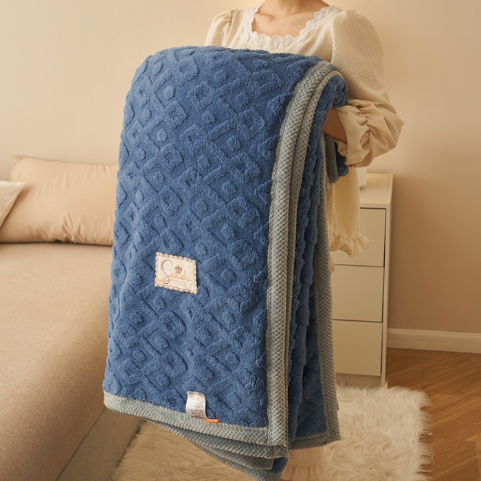 91家纺网 家纺一手货源 找家纺 21度C 2023新款塔复绒+贝贝绒双层复合毯 凌角点-深紫蓝