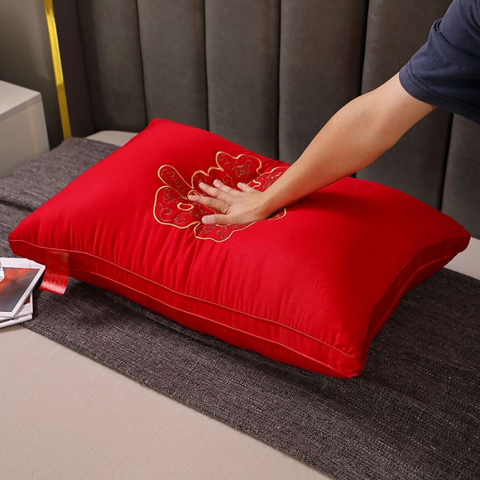 91家纺网 家纺一手货源 找家纺 糖果枕芯 2022新款婚庆枕头枕芯 喜结良缘