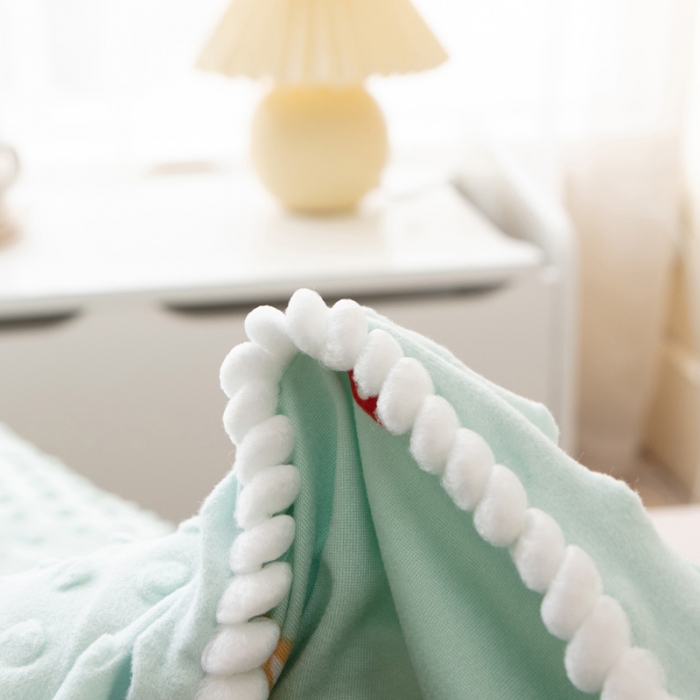 91家纺网 家纺一手货源 找家纺 喜多兔 2022新款小可爱豆豆被 动物王国绿色