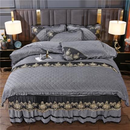 91家纺网 家纺一手货源 找家纺 青竹苑水晶绒全绗缝床裙被套四件套加厚保暖被罩床罩 绅士灰
