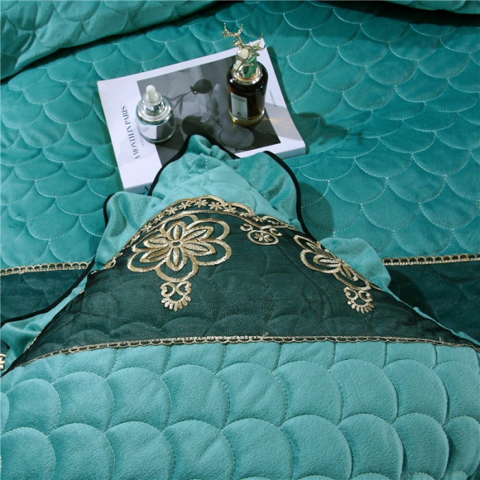 91家纺网 家纺一手货源 找家纺 青竹苑2022款水晶绒全绗缝床裙被套四件套加厚保暖被罩床罩 珊瑚绿