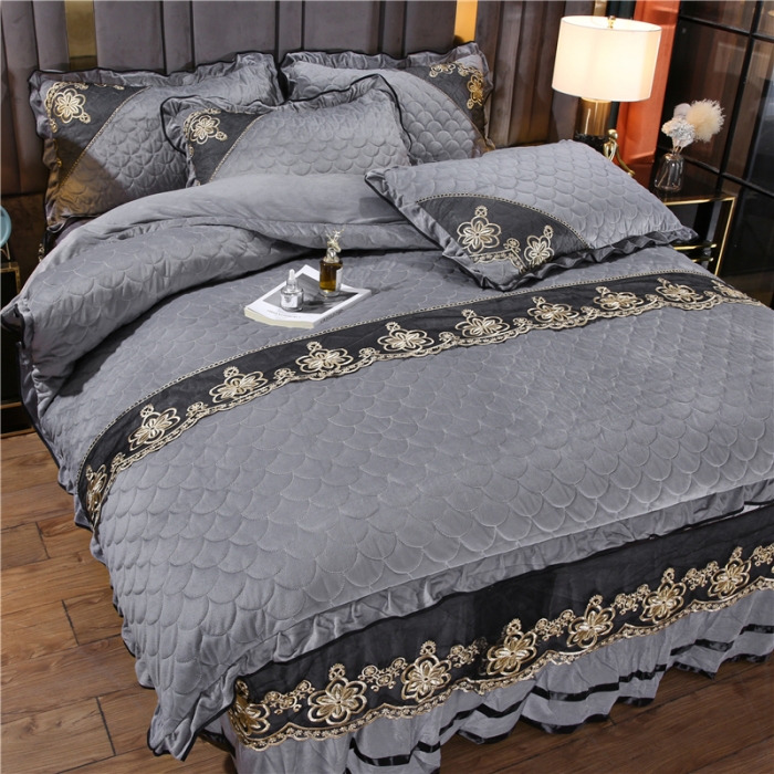 91家纺网 家纺一手货源 找家纺 青竹苑水晶绒全绗缝床裙被套四件套加厚保暖被罩床罩 绅士灰