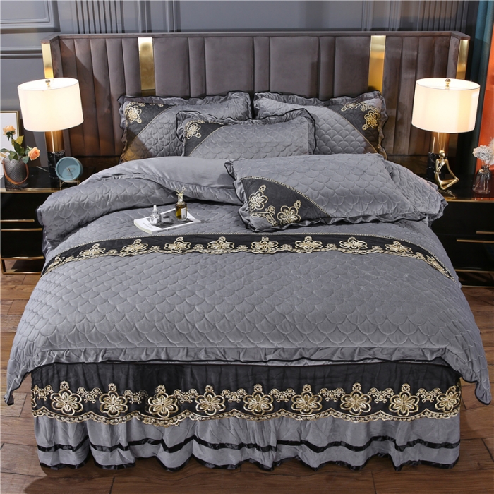 91家纺网 家纺一手货源 找家纺 青竹苑水晶绒全绗缝床裙被套四件套加厚保暖被罩床罩 绅士灰