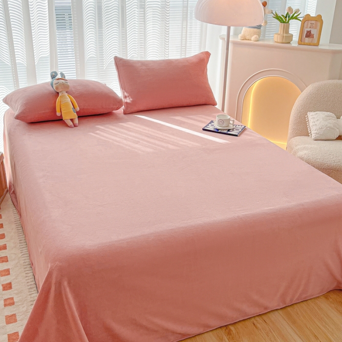 91家纺网 家纺一手货源 找家纺 雨帆家纺 2022新款牛奶绒单品床单系列 少女粉