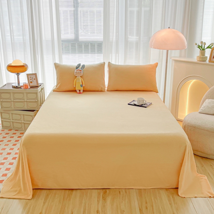 91家纺网 家纺一手货源 找家纺 雨帆家纺 2022新款牛奶绒单品床单系列 芝士黄