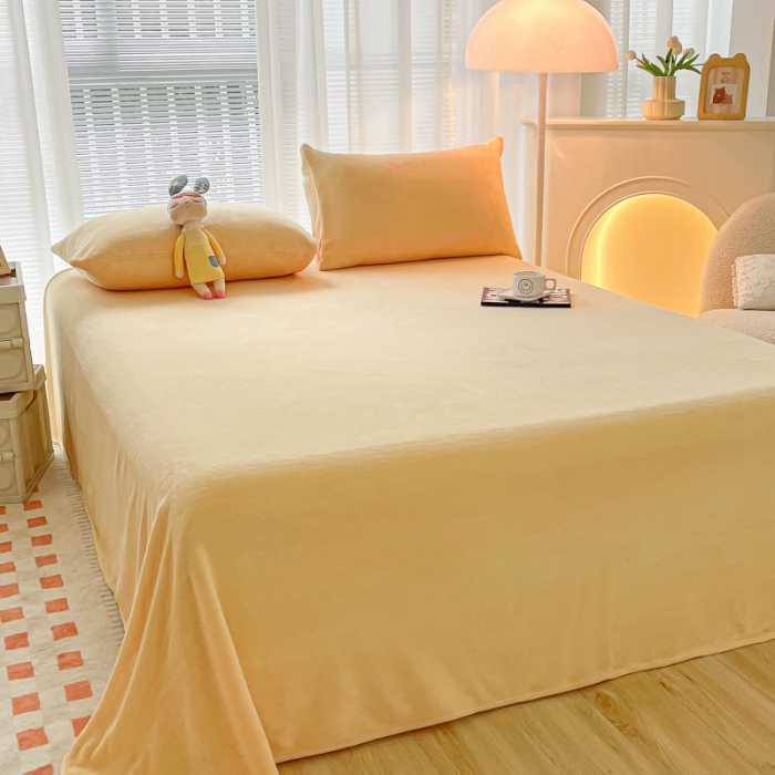 91家纺网 家纺一手货源 找家纺 雨帆家纺 2022新款牛奶绒单品床单系列 芝士黄